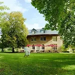 Menschels Vitalresort אתר נופש