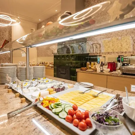 Menschels Vitalresort אתר נופש Meddersheim